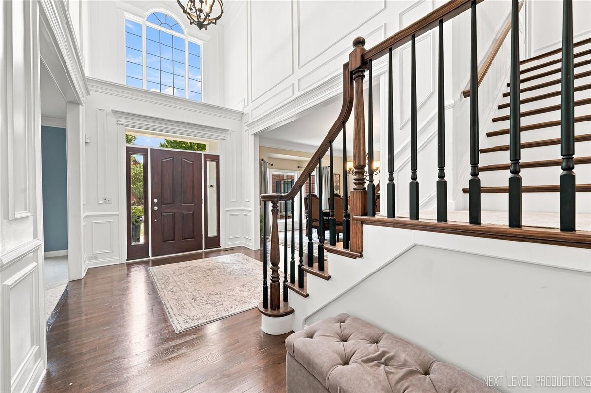 3N956 Walt Whitman Road St. Charles, IL 60175 - Photo 4 of 51 Gallery Image 4