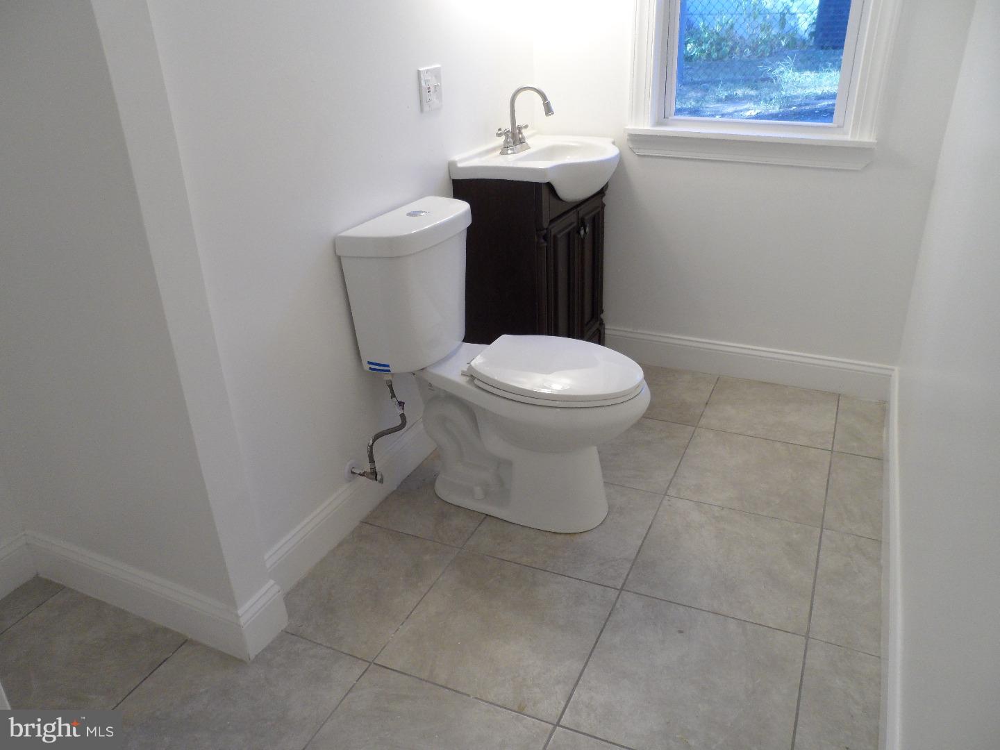 3660 Chesterfield Road Philadelphia, PA 19114 - Photo 22 of 24 Half Bath