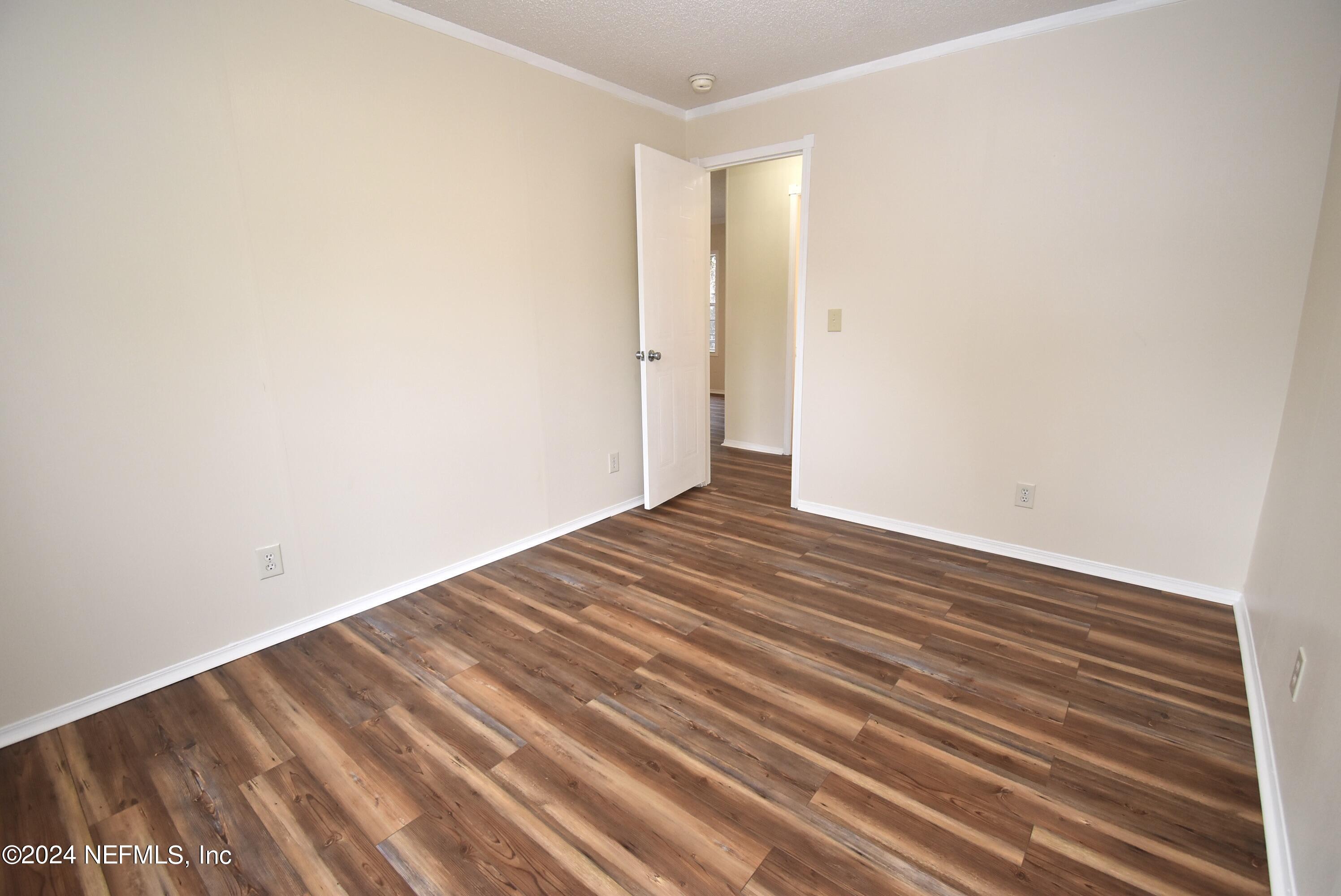 989 Shell Street Welaka, FL 32193 - Photo 30 of 34 a view of room