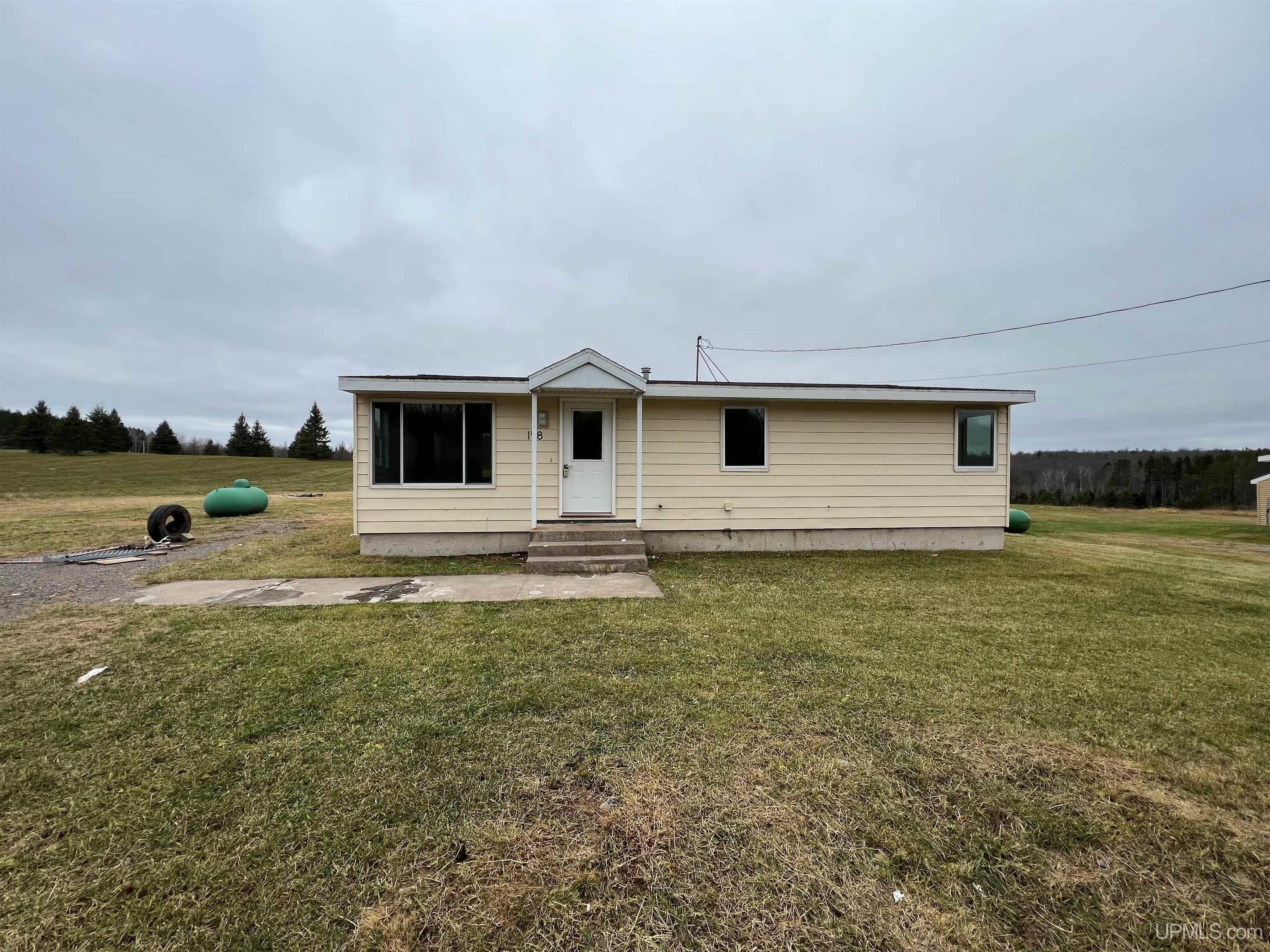 158 Hamnar Road Iron River, MI 49935 - Photo 1 of 10 Gallery Image 1