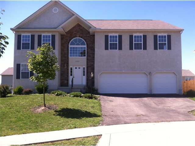 2081 Ravine Way Reynoldsburg, OH 43068 - Photo 1 of 6