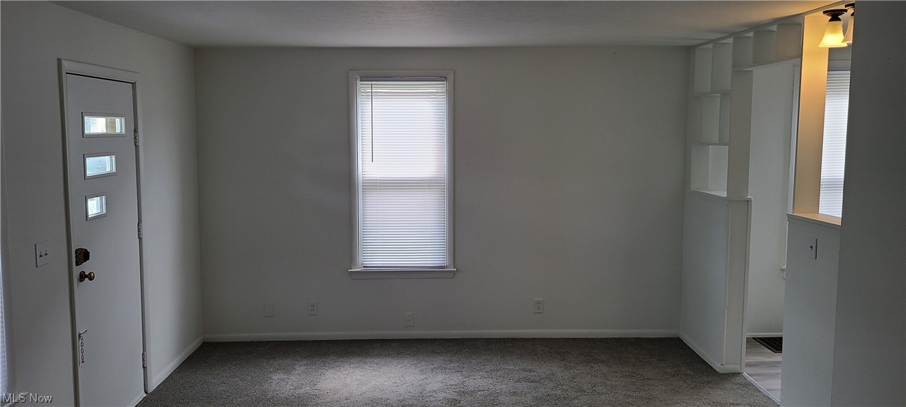 6826 Rathbun Avenue Cleveland, OH 44105 - Photo 4 of 30 Gallery Image 4