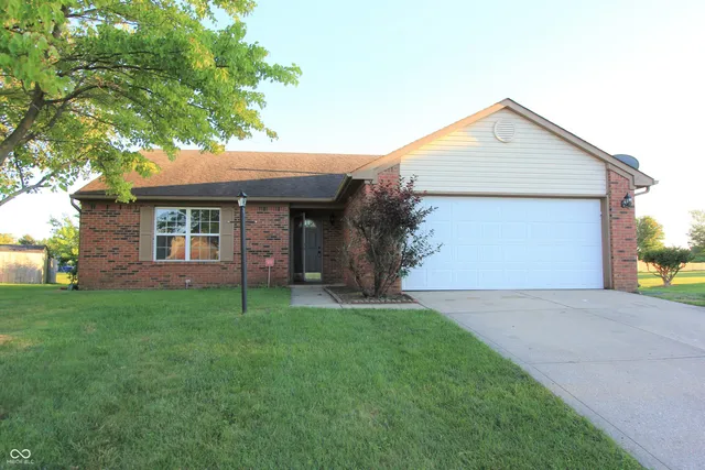 $262,000 | 12221 Tallowtree Court, Indianapolis, IN 46236