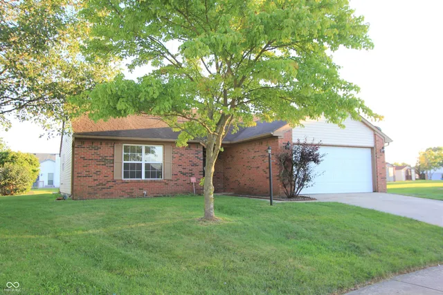 $262,000 | 12221 Tallowtree Court, Indianapolis, IN 46236