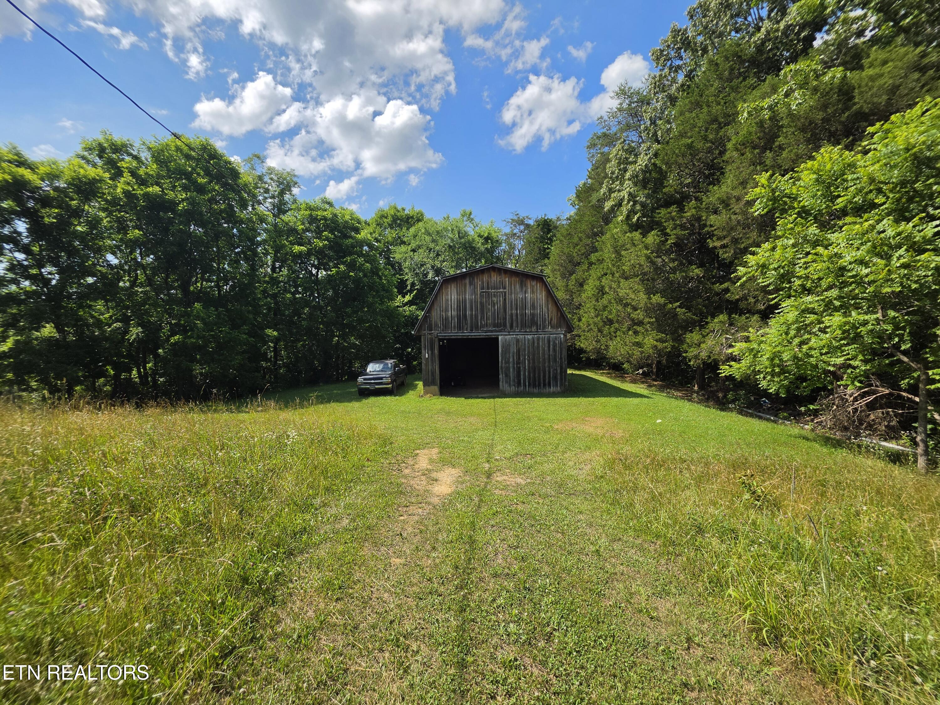 264 Carlos Road Sneedville, TN 37869 - Photo 18 of 58 20260611_162421