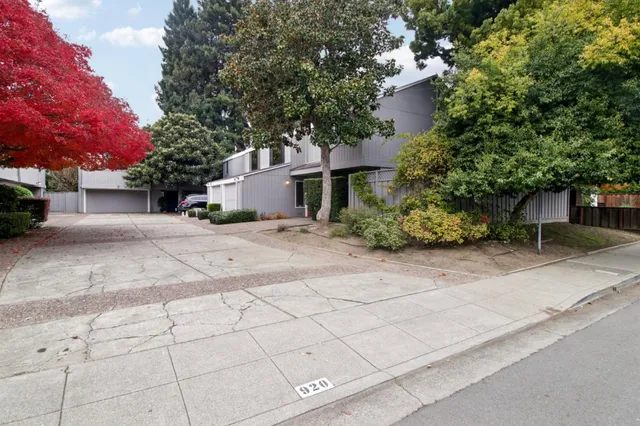 $5,200 | 916 Menlo Avenue, Menlo Park, CA 94025