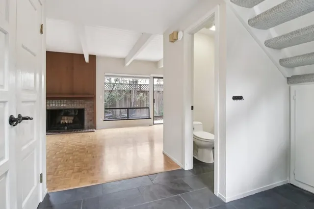 $5,200 | 916 Menlo Avenue, Menlo Park, CA 94025