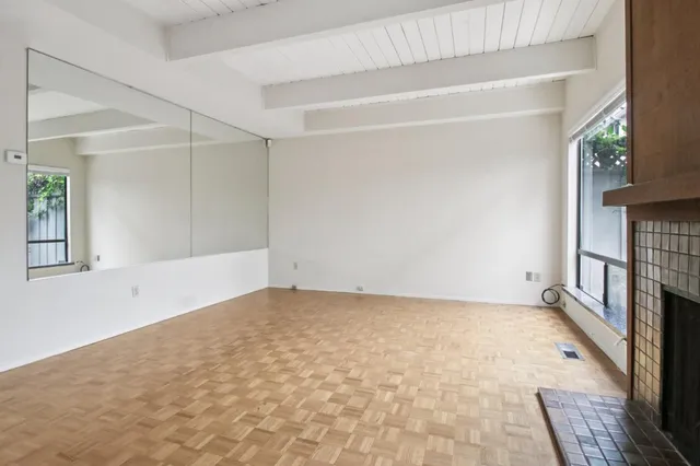 $5,200 | 916 Menlo Avenue, Menlo Park, CA 94025