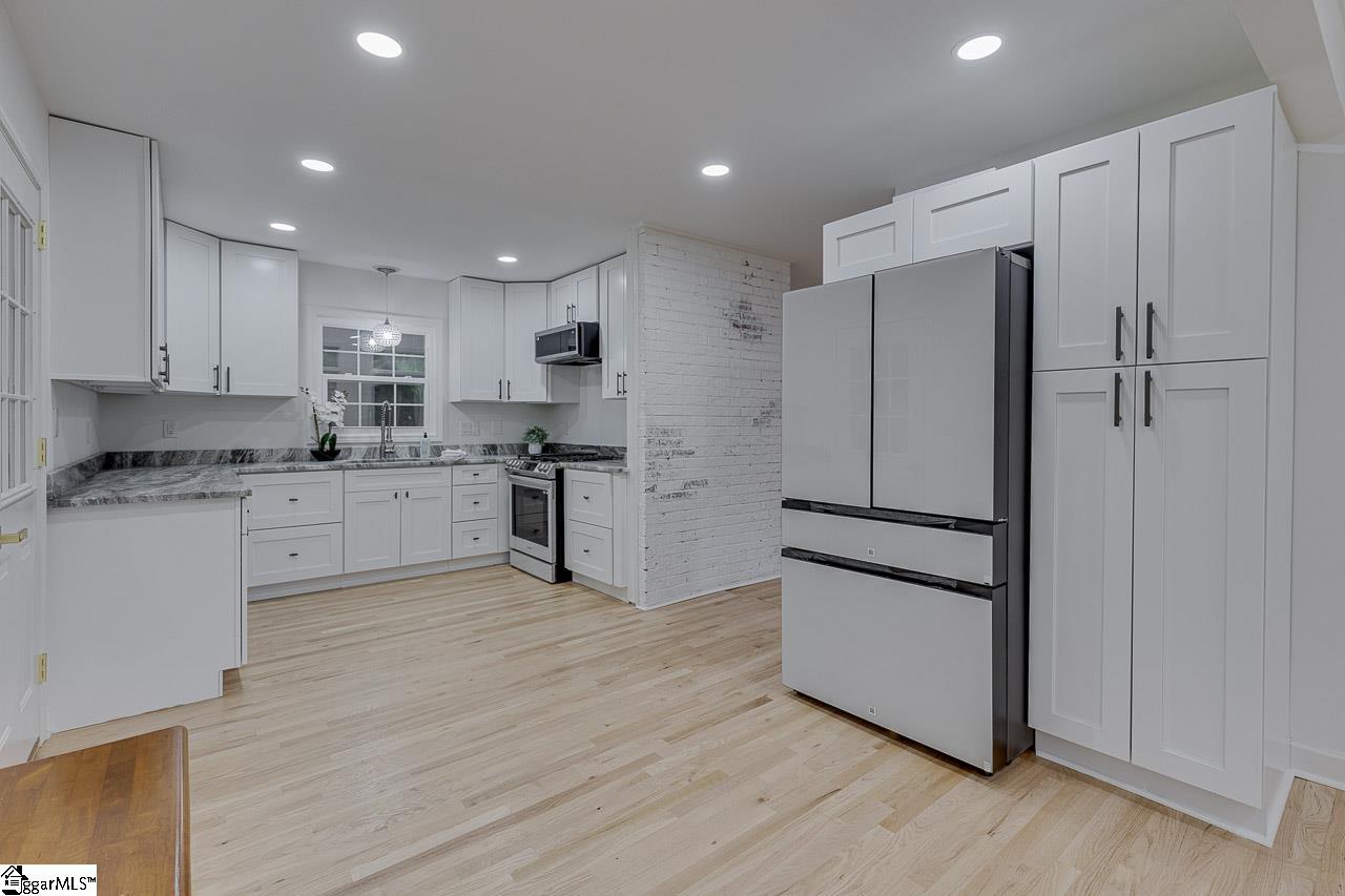 515 Trinity Way Greenville, SC 29617 - Photo 12 of 36 Gallery Image 12