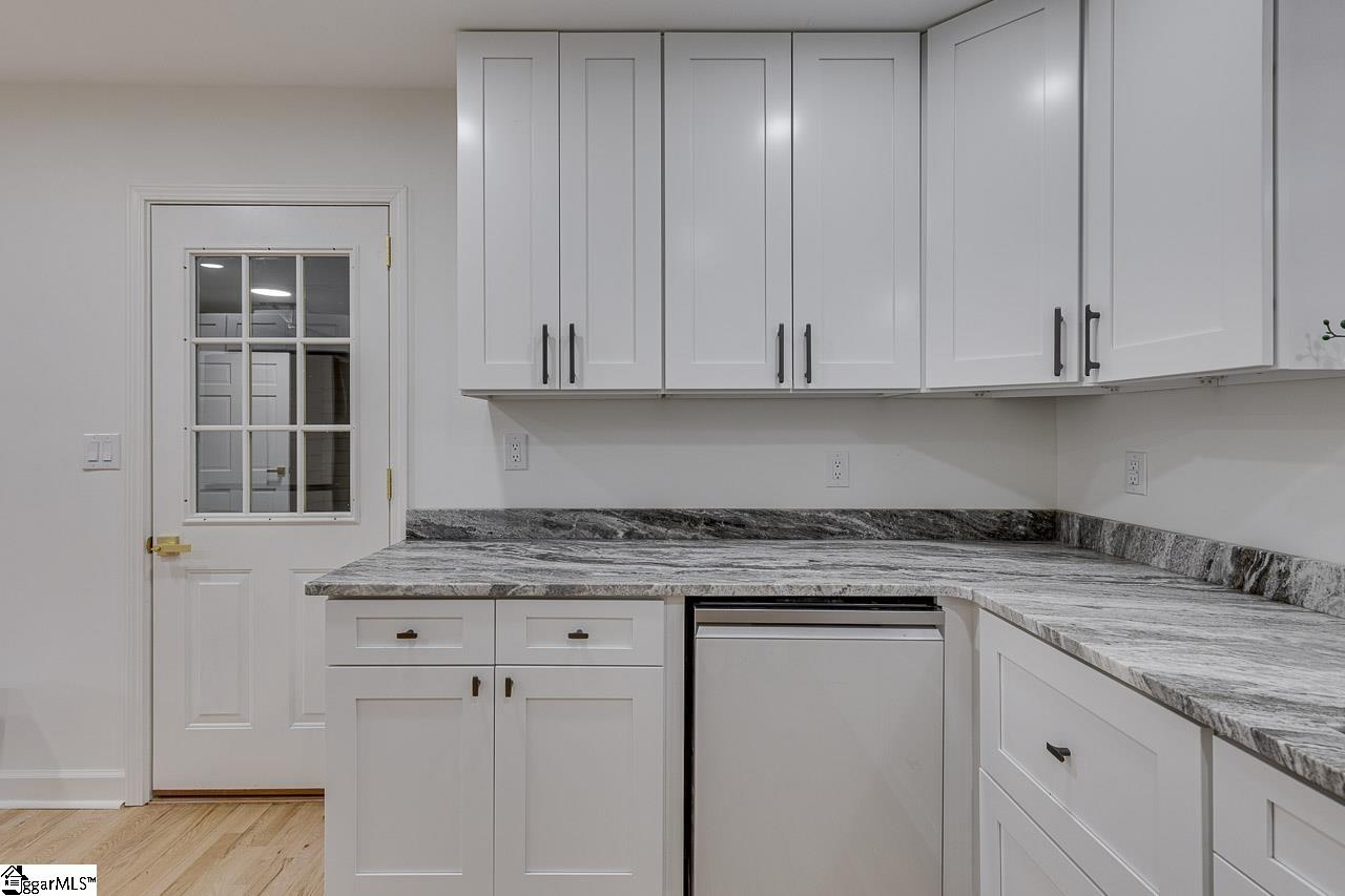515 Trinity Way Greenville, SC 29617 - Photo 15 of 36 Gallery Image 15
