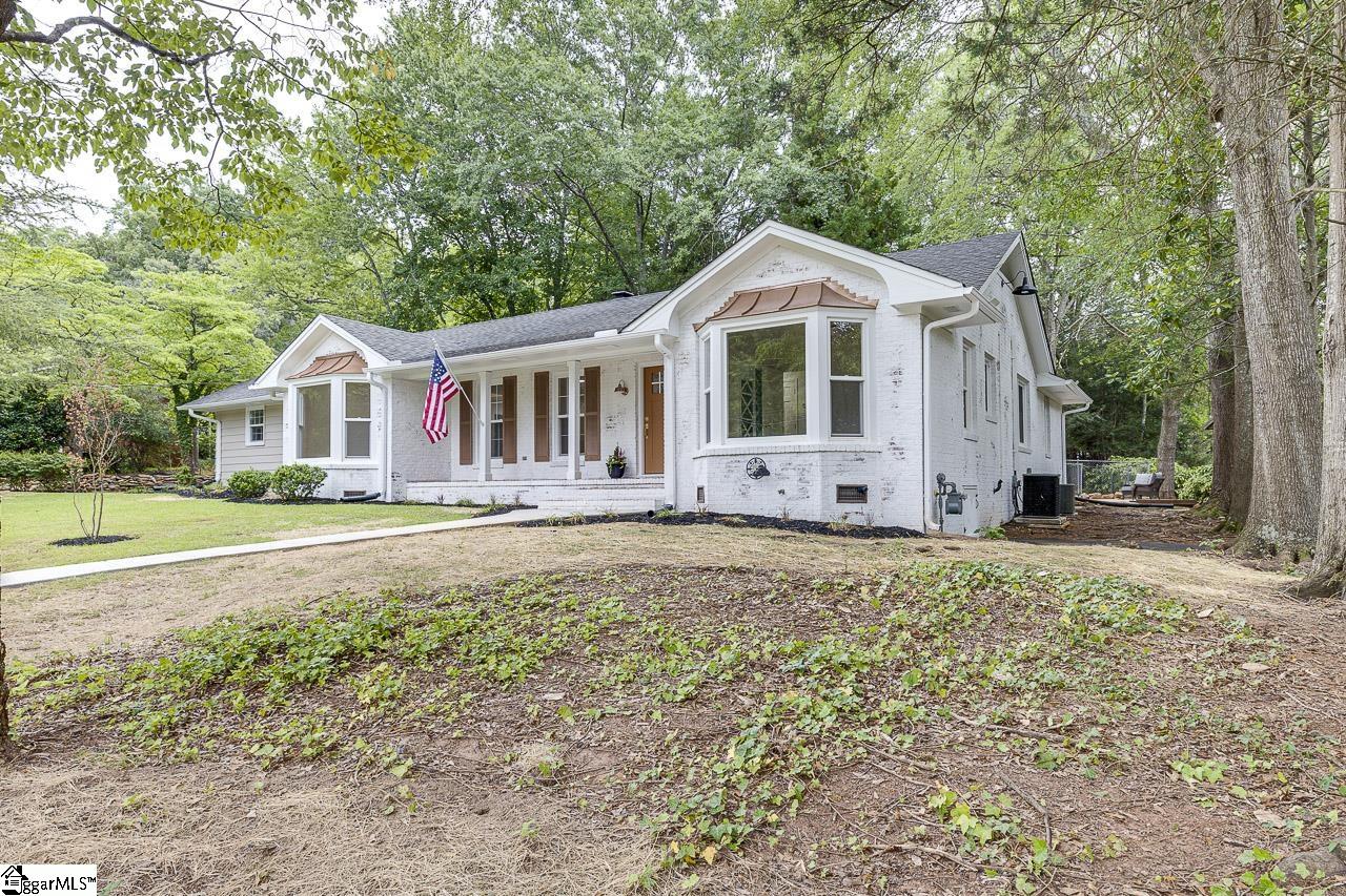 515 Trinity Way Greenville, SC 29617 - Photo 2 of 36 Gallery Image 2