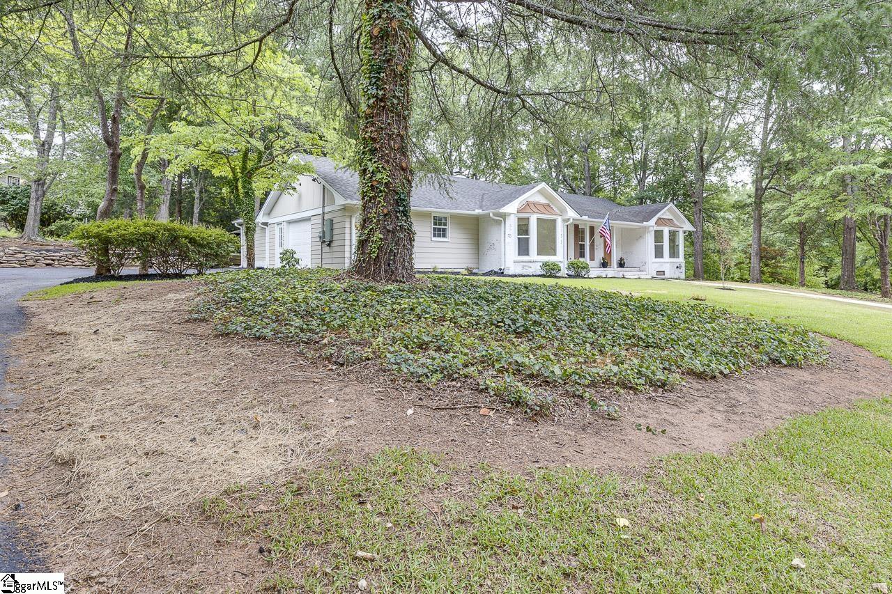 515 Trinity Way Greenville, SC 29617 - Photo 3 of 36 Gallery Image 3