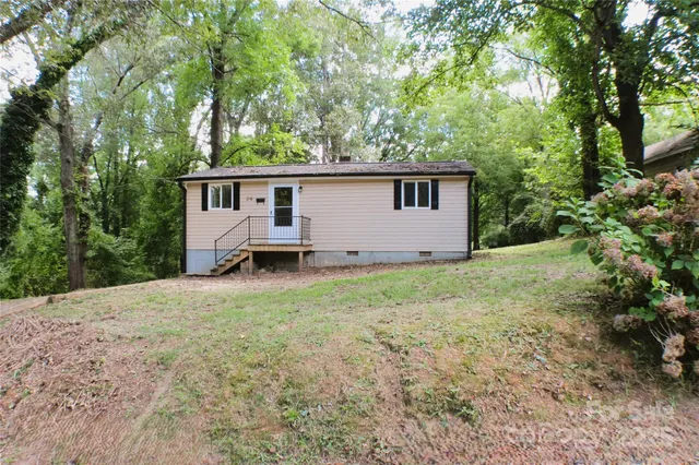 $115,000 | 216 East Georgia Avenue, Bessemer City, NC 28016