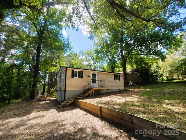 $115,000 | 216 East Georgia Avenue, Bessemer City, NC 28016