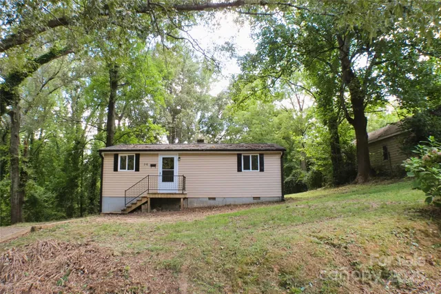 $115,000 | 216 East Georgia Avenue, Bessemer City, NC 28016