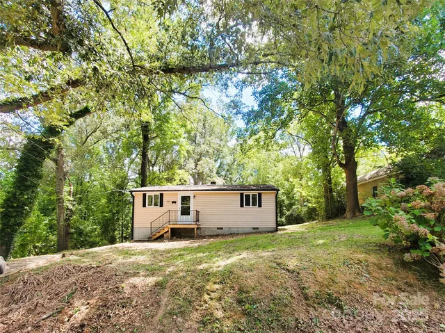 $115,000 | 216 East Georgia Avenue, Bessemer City, NC 28016