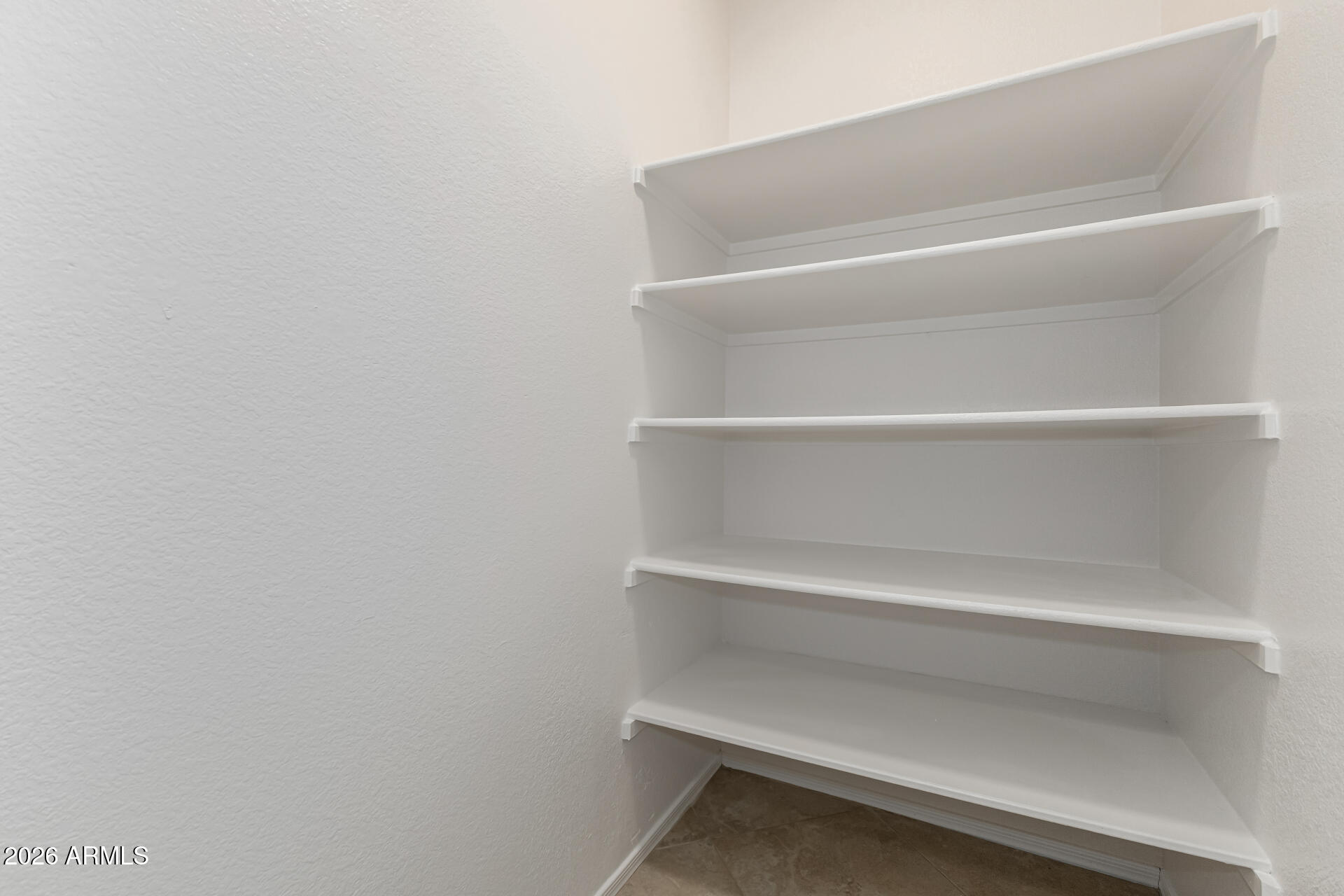 1099 South Justine Court Gilbert, AZ 85296 - Photo 13 of 60 37 - Justine 1099