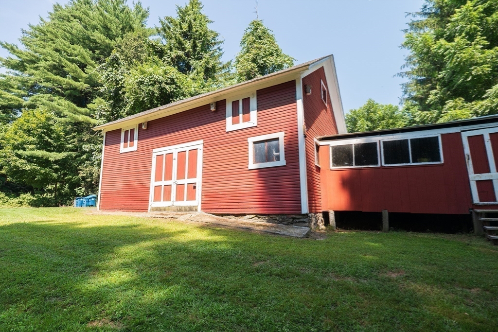 169 Palmer Road Monson, MA 01057 - Photo 4 of 33