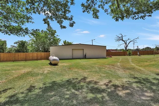 $4,000 | 22985 Highway 105 West, Montgomery, TX 77356