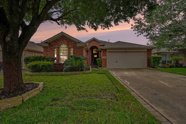 $2,200 | 10235 Mills Run Drive, Houston, TX 77070