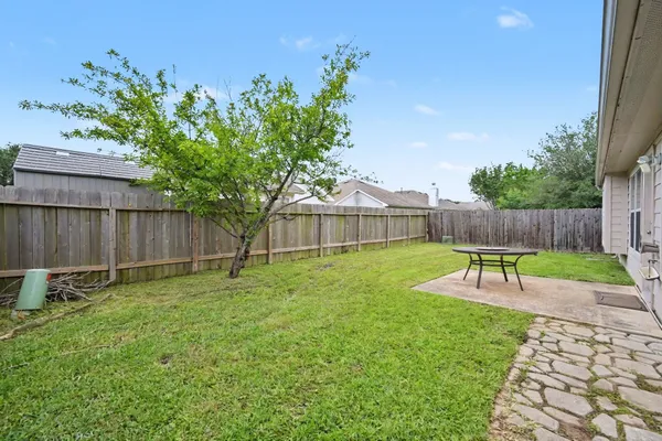 $2,200 | 10235 Mills Run Drive, Houston, TX 77070