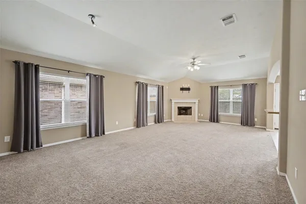 $2,100 | 10235 Mills Run Drive, Houston, TX 77070
