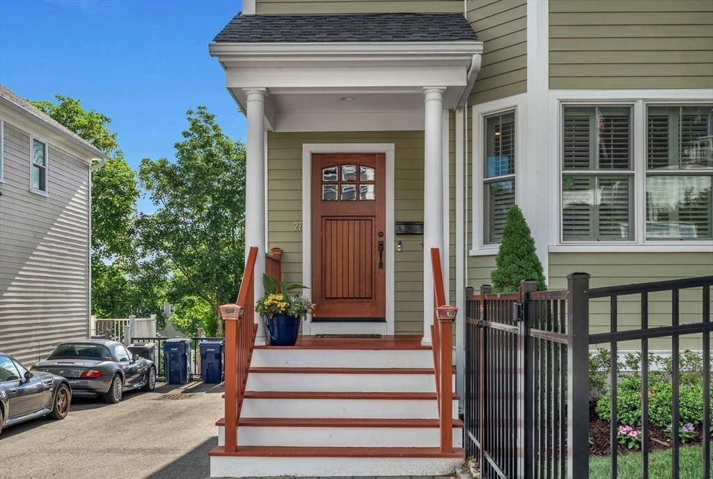 27 Beryl Street Boston, MA 02131 - Photo 4 of 39