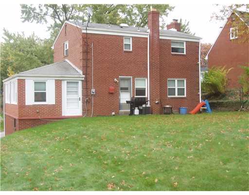 22 Foxcroft Road Pittsburgh, PA 15220 - Photo 13 of 13 Exterior Front.