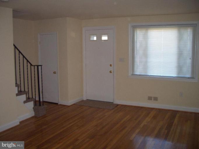 4808 Greencrest Road Baltimore, MD 21206 - Photo 2 of 16 Living Room