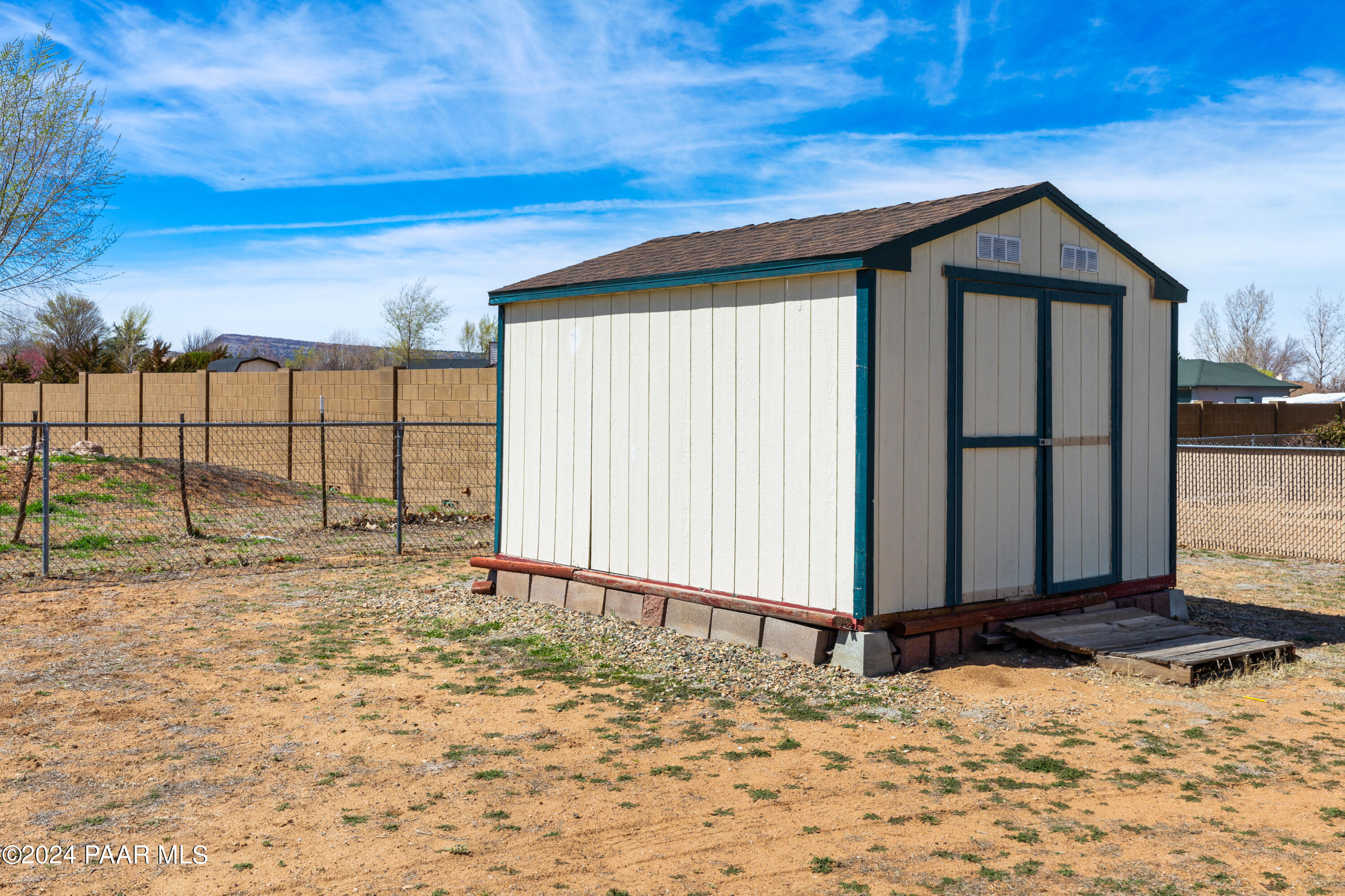 2170 Val Vista Drive Chino Valley, AZ 86323 - Photo 29 of 33 a view of a backyard of a house
