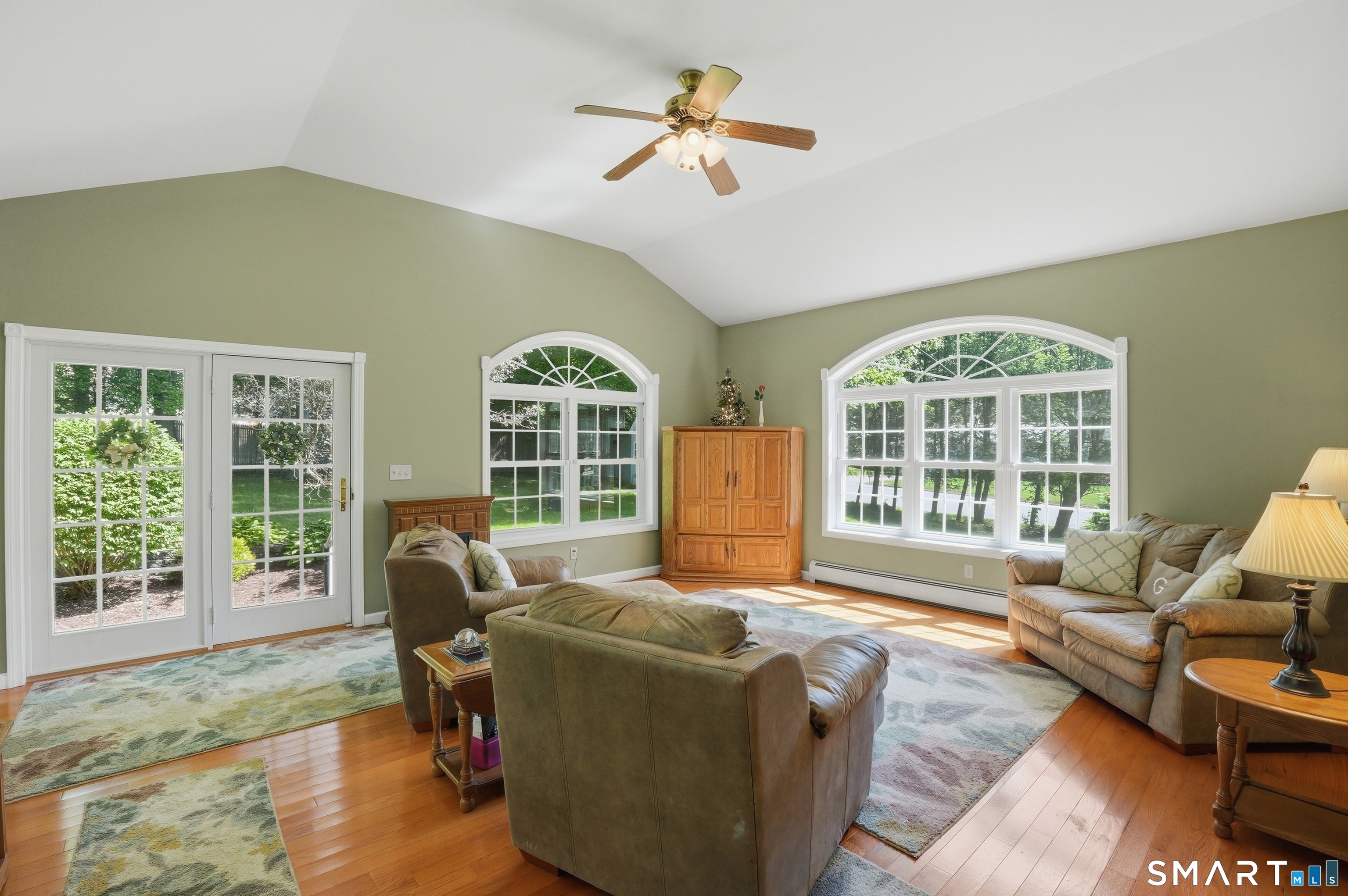 425 Sonstrom Road Bristol, CT 06010 - Photo 5 of 32