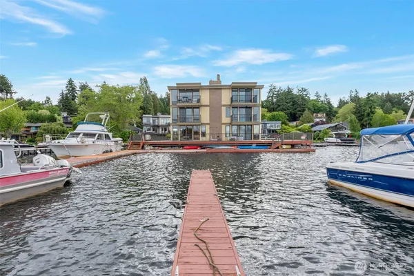 $4,100 | 4561 Lake Washington Boulevard Northeast, Unit 104, Kirkland, WA 98033