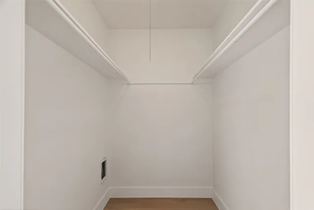 $286,900 | 7427 Willow Oak Drive, Baytown, TX 77521