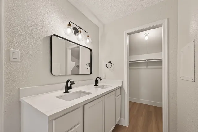 $286,900 | 7427 Willow Oak Drive, Baytown, TX 77521