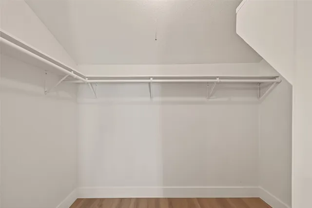 $286,900 | 7427 Willow Oak Drive, Baytown, TX 77521