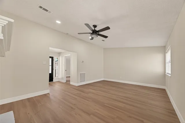 $286,900 | 7427 Willow Oak Drive, Baytown, TX 77521