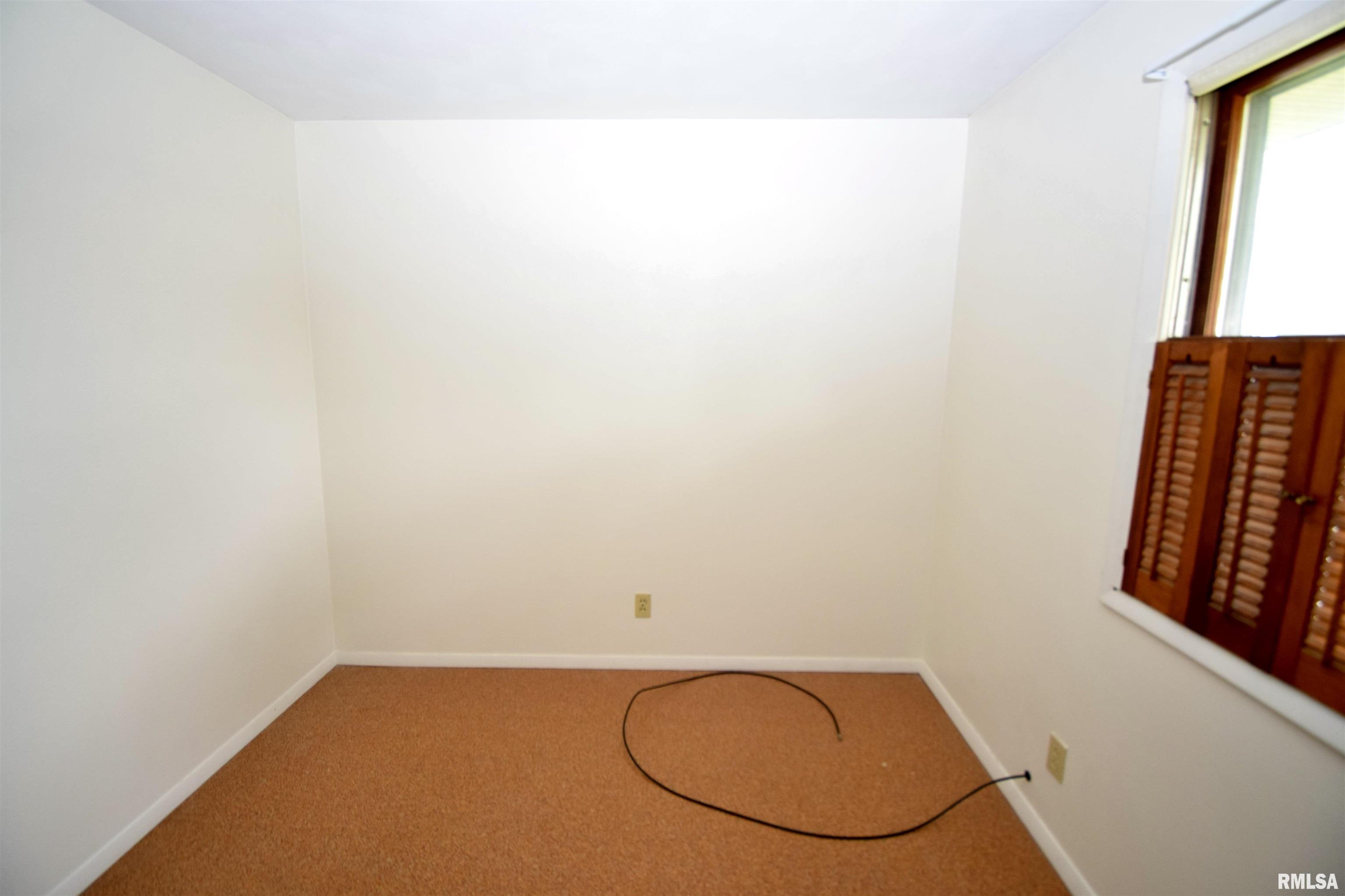 2271 Robin Road Washington, IL 61571 - Photo 13 of 23 Gallery Image 13