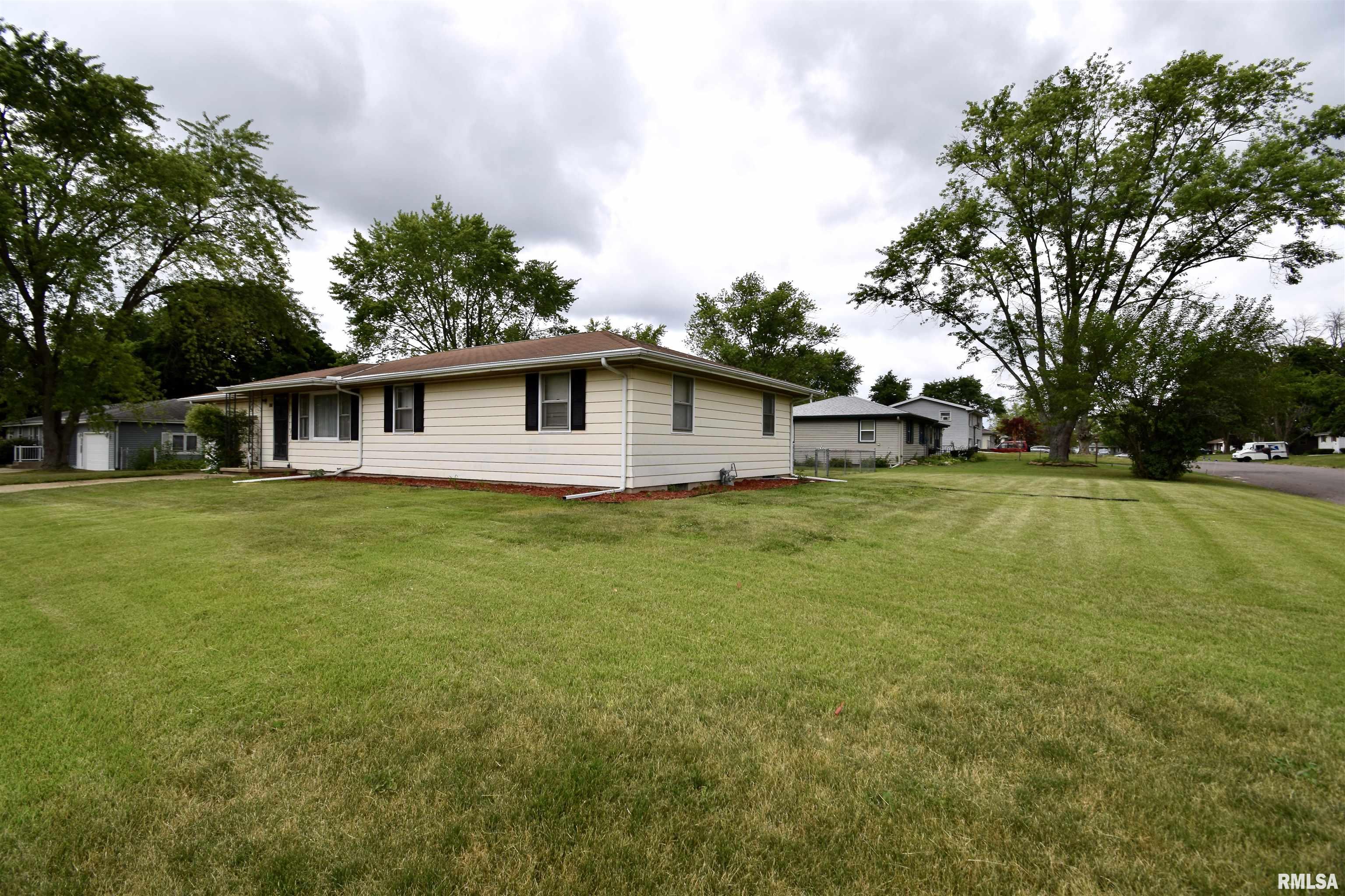 2271 Robin Road Washington, IL 61571 - Photo 20 of 23 Gallery Image 20