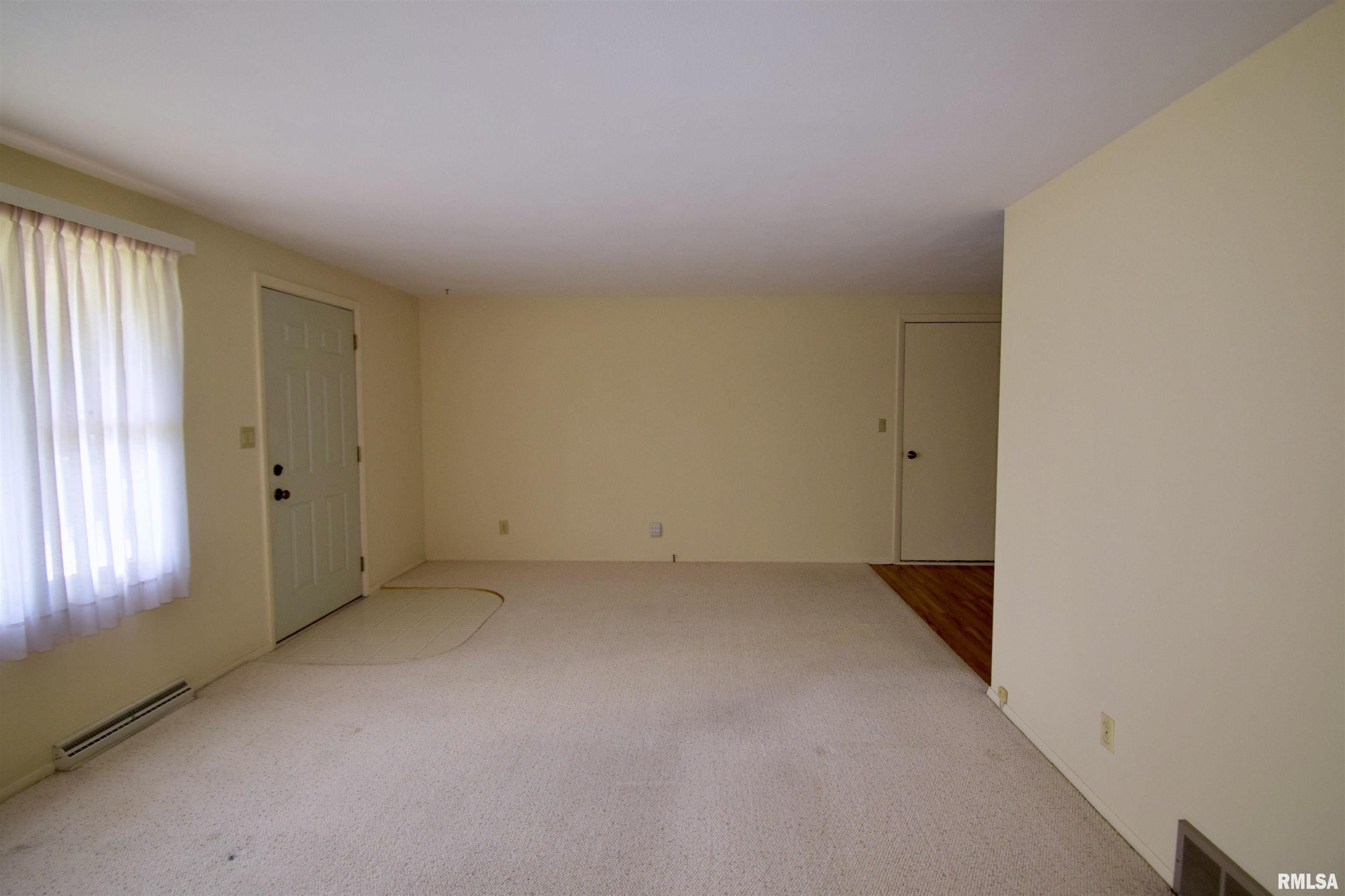 2271 Robin Road Washington, IL 61571 - Photo 2 of 23 Gallery Image 2
