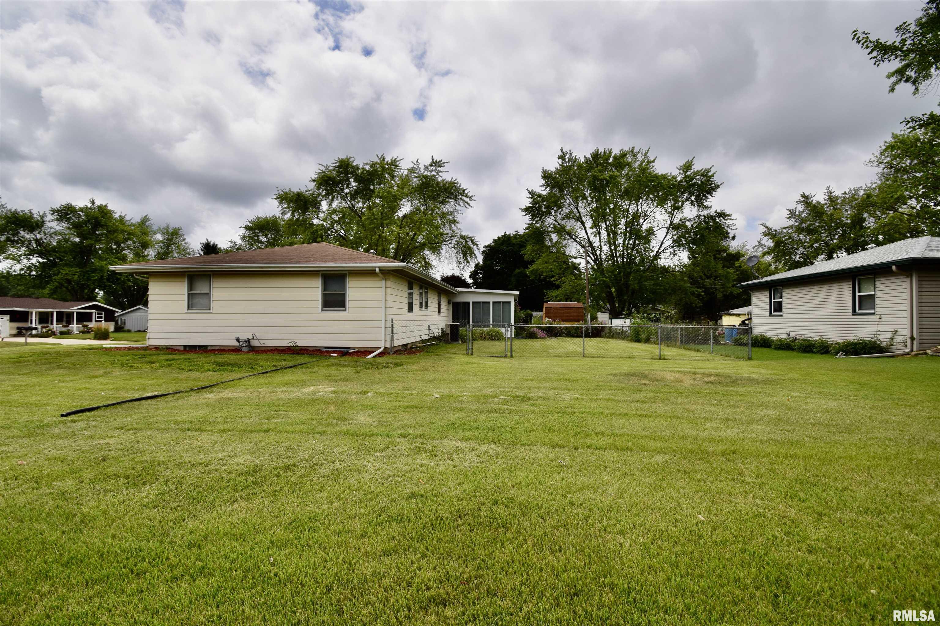 2271 Robin Road Washington, IL 61571 - Photo 22 of 23 Gallery Image 22