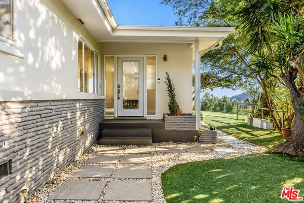 $7,995 | 9549 Dalegrove Drive, Beverly Hills, CA 90210