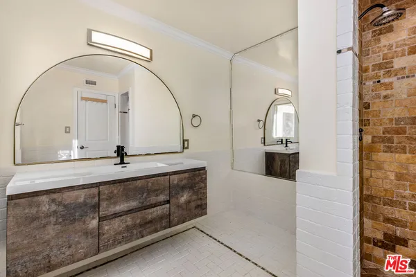 $7,995 | 9549 Dalegrove Drive, Beverly Hills, CA 90210