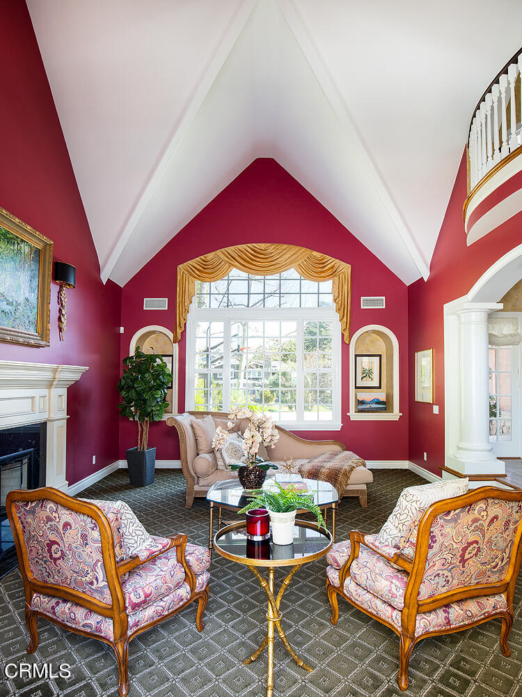 4535 Lone Pine Lane La Canada Flintridge, CA 91011 - Photo 11 of 62 a spacious bedroom with a bed and a couch