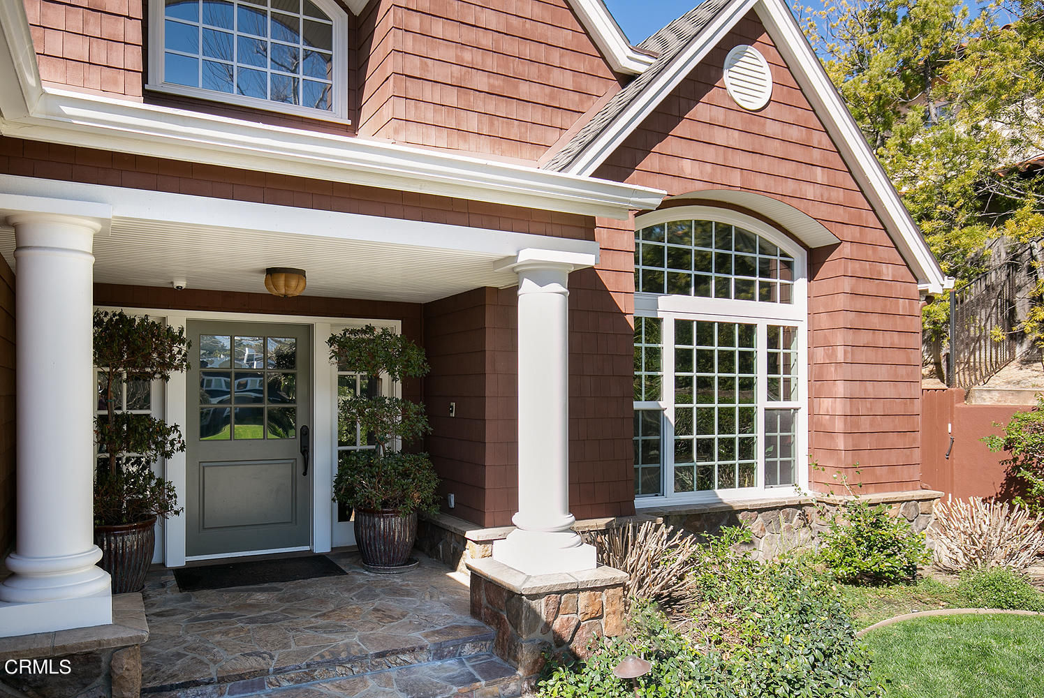 4535 Lone Pine Lane La Canada Flintridge, CA 91011 - Photo 4 of 62 a front view of a house