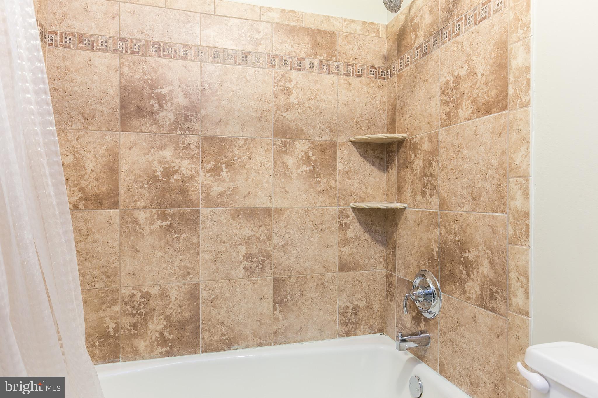 11905 Crosswind Court Reston, VA 20194 - Photo 10 of 22 Ceramic tiles