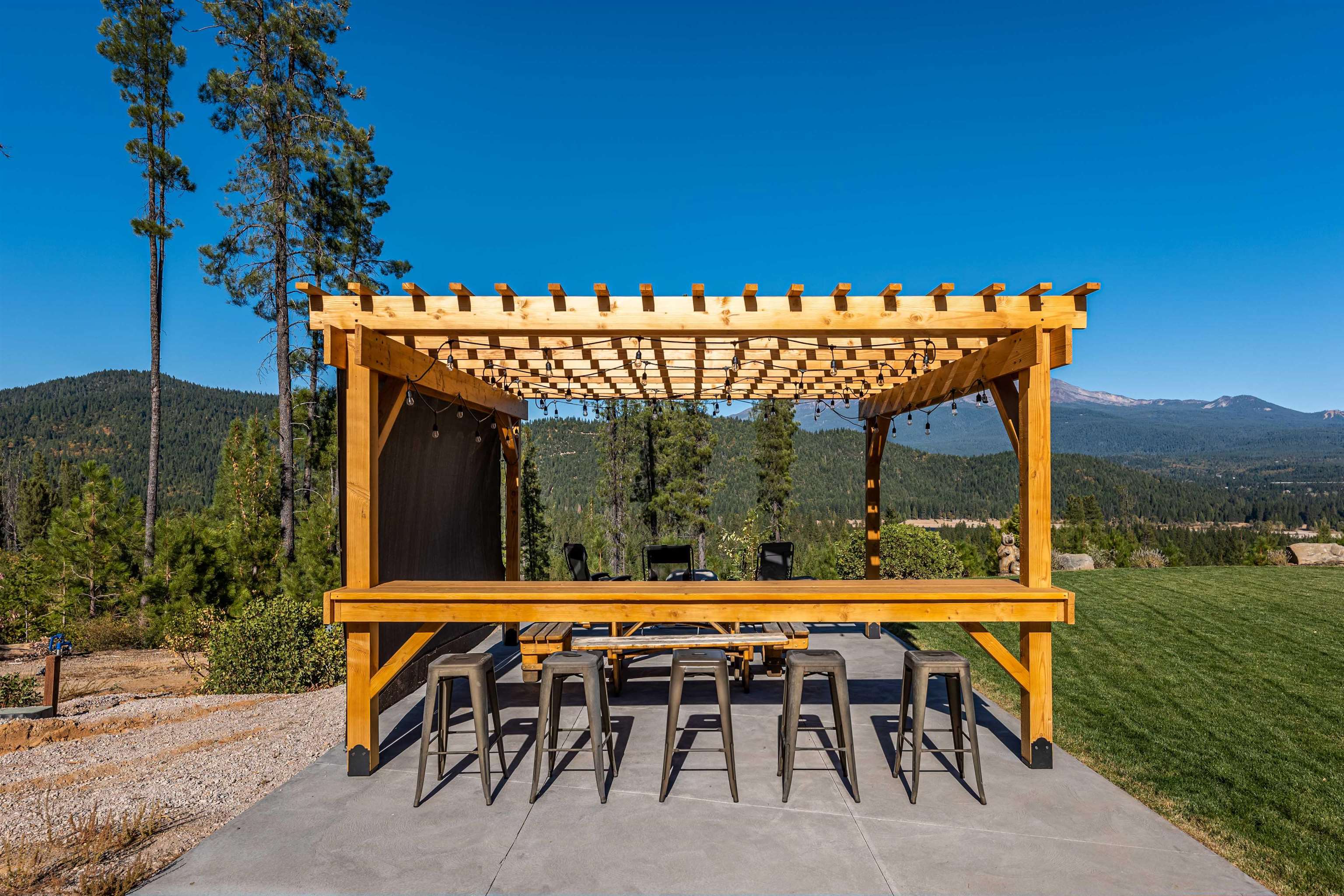4612 West A Barr Road Mount Shasta, CA 96067 - Photo 18 of 26 Gallery Image 18
