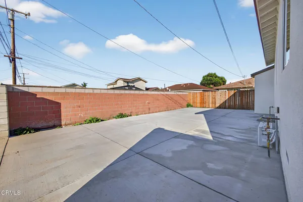 $3,300 | 1227 South G Street, Unit 2, Oxnard, CA 93033