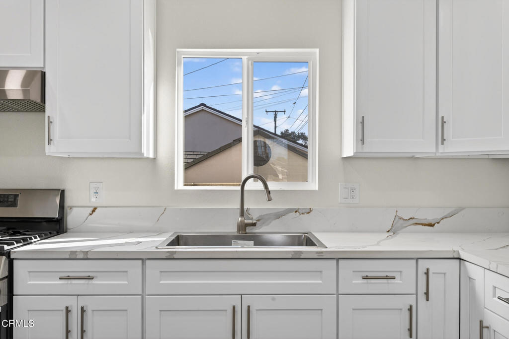 1227 South G Street, Unit 2 Oxnard, CA 93033 - Photo 5 of 20