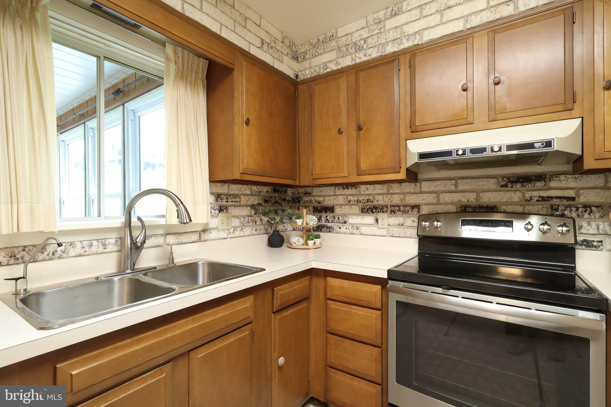 1526 Yardal Road State College, PA 16801 - Photo 10 of 51