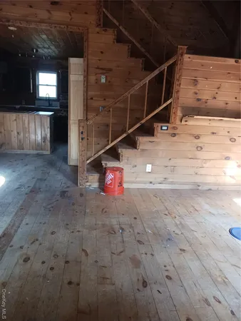 a view of entryway